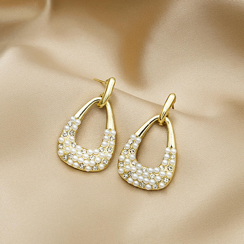 Chunky-Baroque-Pearls-Earrings 1