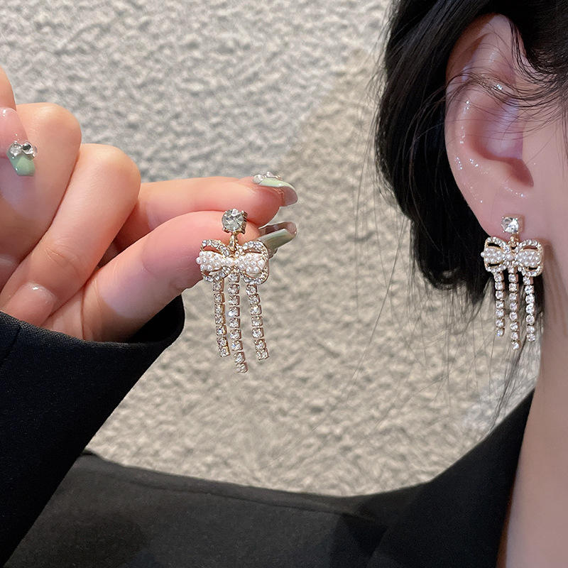 Crystal-Bow-Tassel-Earrings 2
