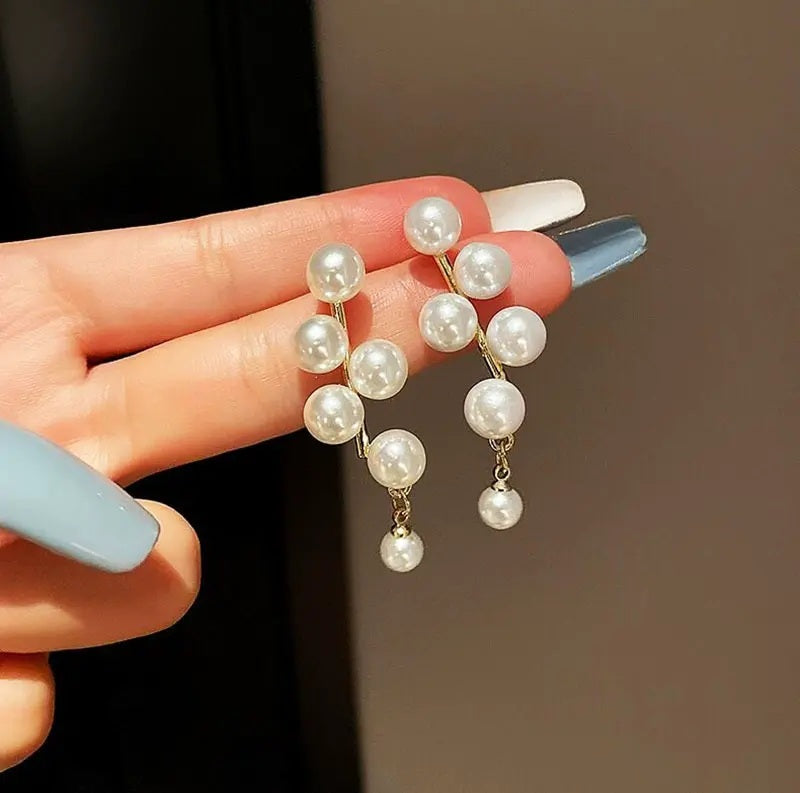 Cute-Pearly-Tassel-Earrings 1
