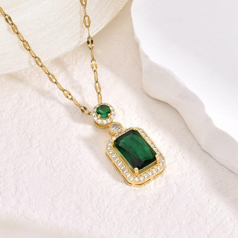 Royal Radiance Emerald Necklace 2