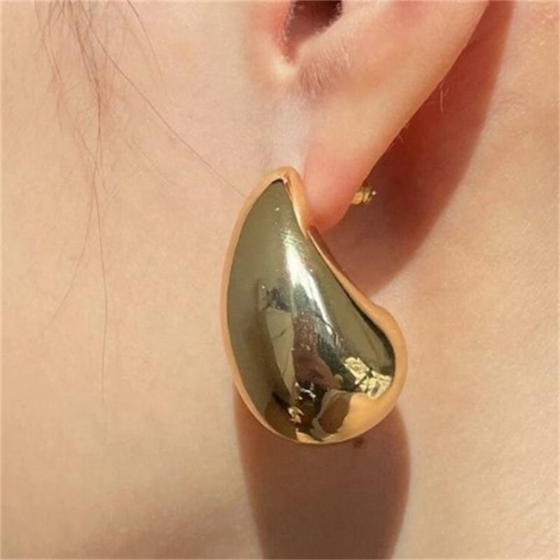 Trendy-Golden-Teardrop-Earrings 2
