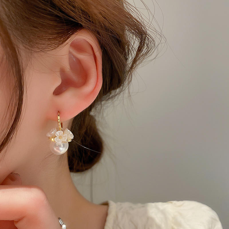 White-Flowers-Pearldrop-Earrings 2