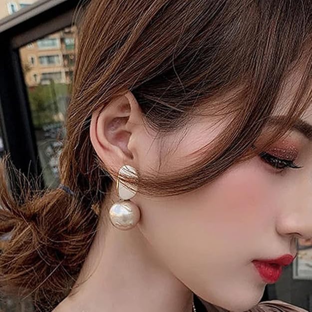 Baroque-Golden-Pearl-Earrings 2