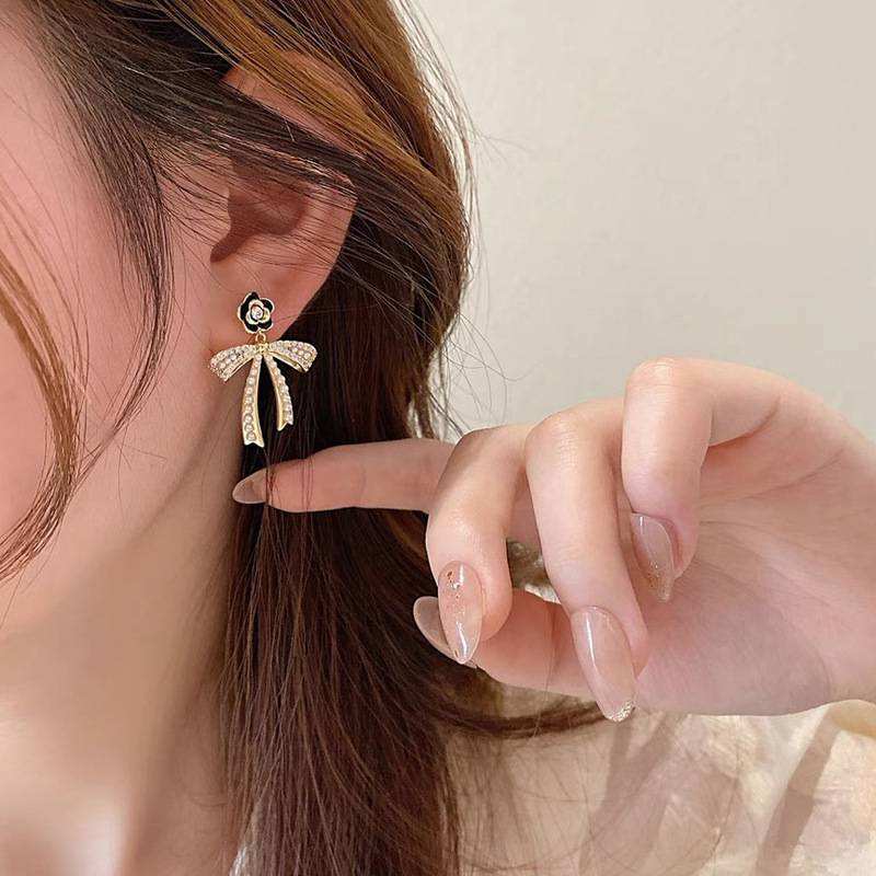 Beaded-Bowknot-Drop-Earrings 2