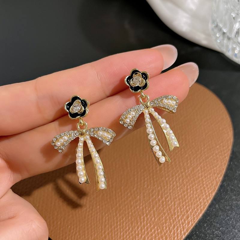 Beaded-Bowknot-Drop-Earrings 3