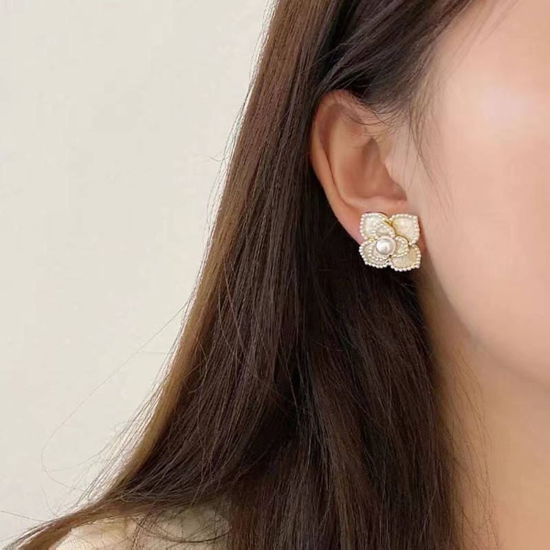 Beaded-Flower-Pearl-Earrings 2