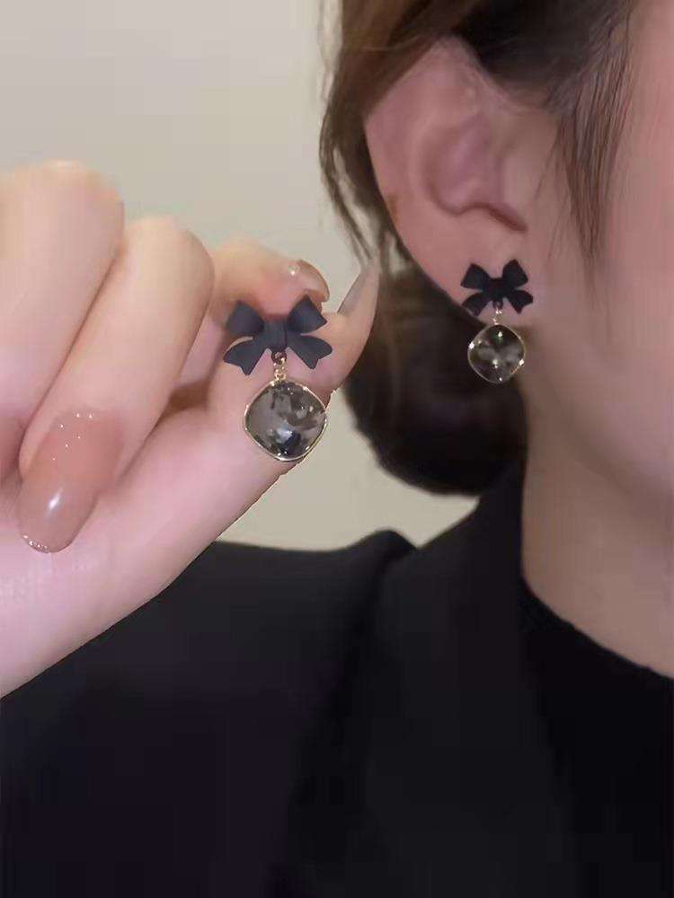 Black-Bow-Crystal-Drop-Earrings 2
