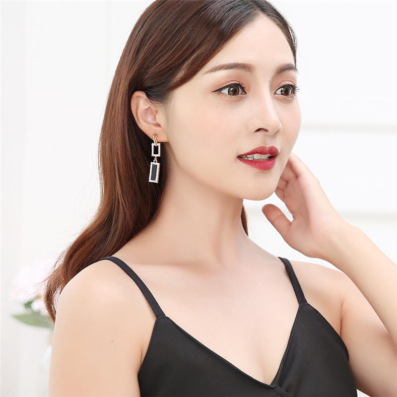 Black-Geometric-Rhinestone-Earrings 2