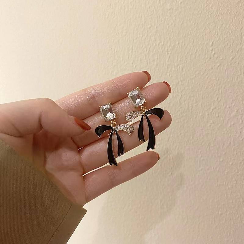 Black-Ribbon-Rhinestone-Earrings 3