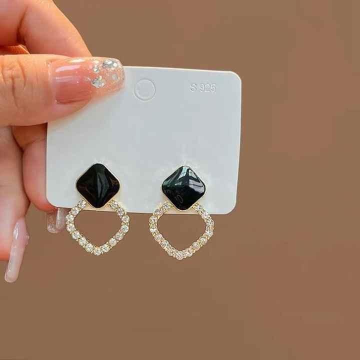 Black and White Geometric Crystal Earrings