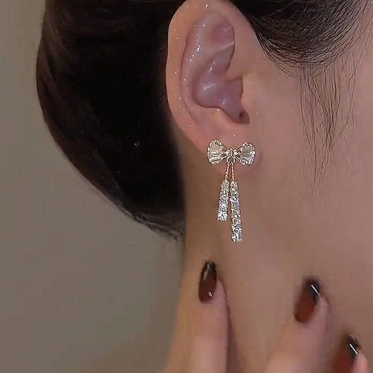 Bling-Bowknot-Dangle-Earrings 3
