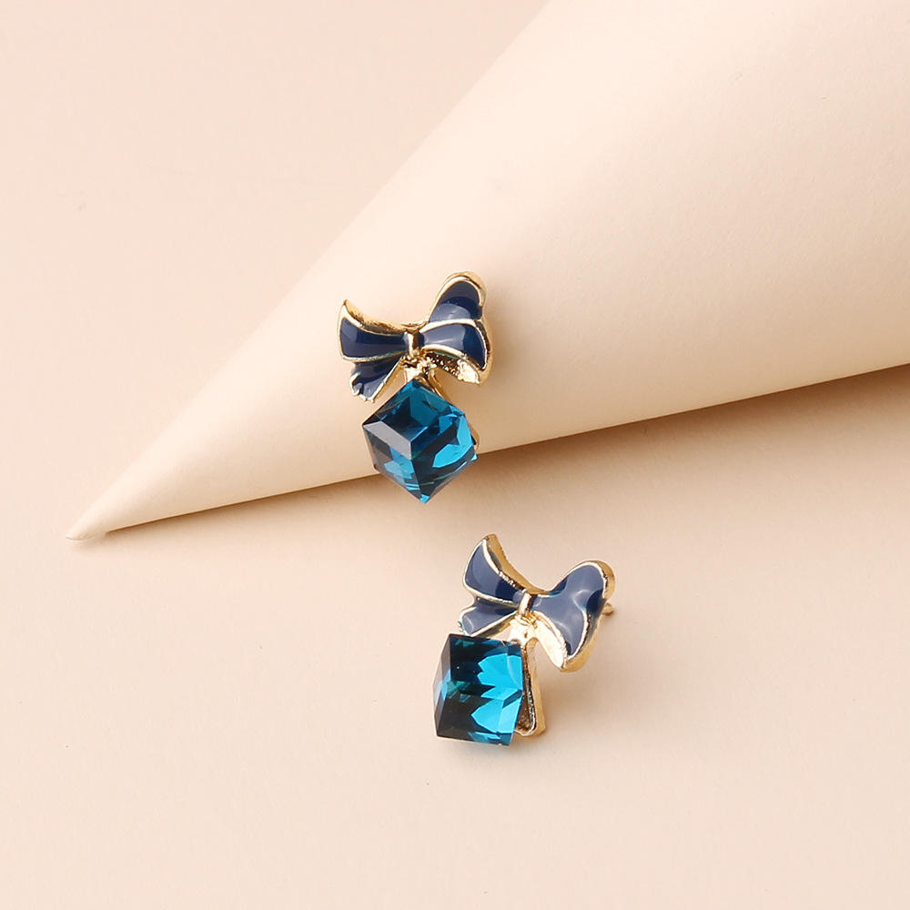 Blue-Crystal-Stud-Earrings 3