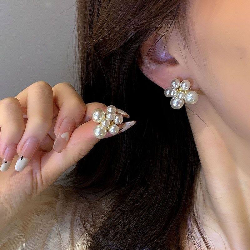 Chic-Pearly-Chunk-Earrings 2