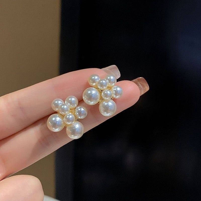 Chic-Pearly-Chunk-Earrings 3
