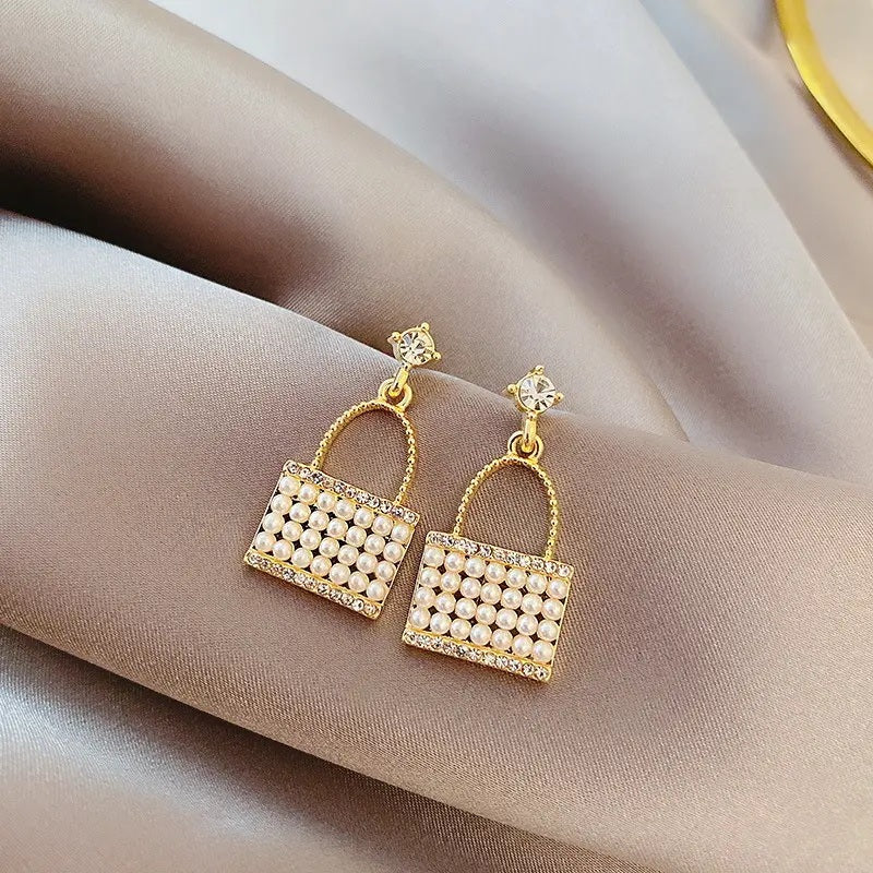 Classy-Pearls-Bag-Earrings 1