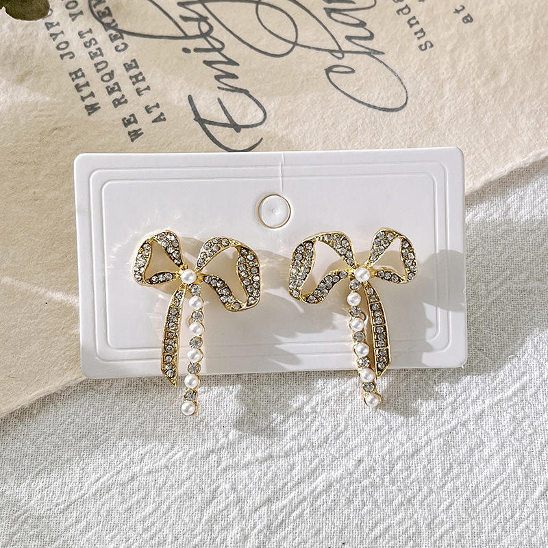 Crystal-Bow-Knot-Earrings 1