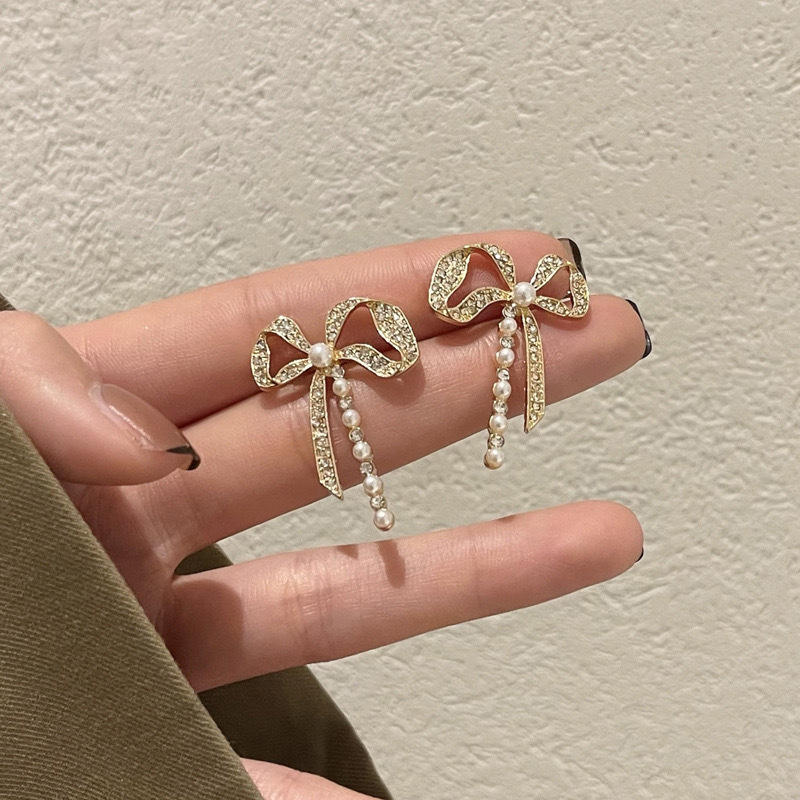 Crystal-Bow-Knot-Earrings 3