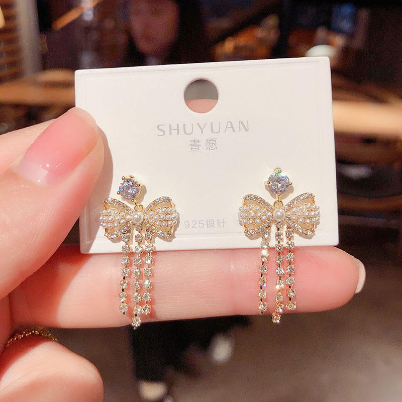 Crystal-Bow-Tassel-Earrings 3