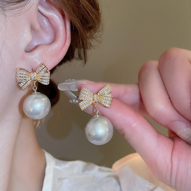 Crystal-Bow-and-Pearl-Earrings 2
