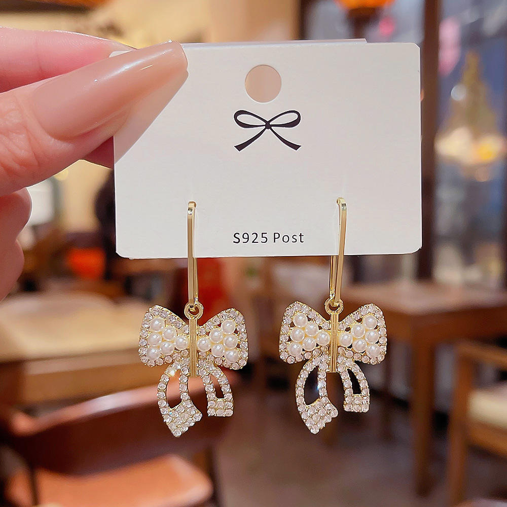 Crystal-Bowknot-Dangle-Earrings 3