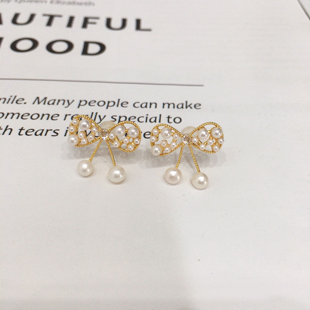 Cute-Pearly-Bowknot-Earrings 3