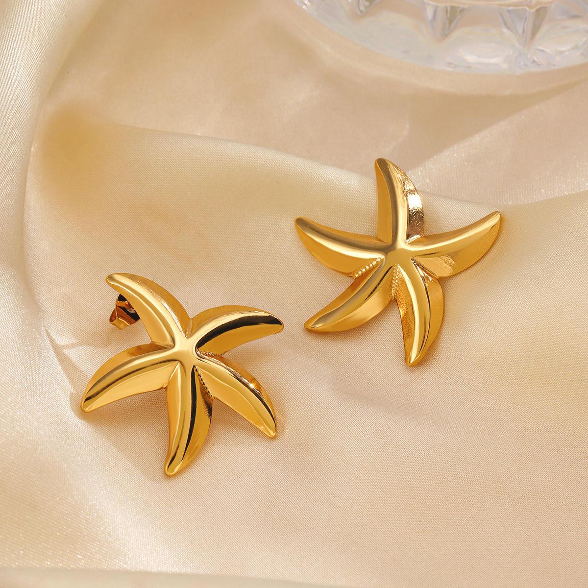 Dainty Starfish Stud Earrings
