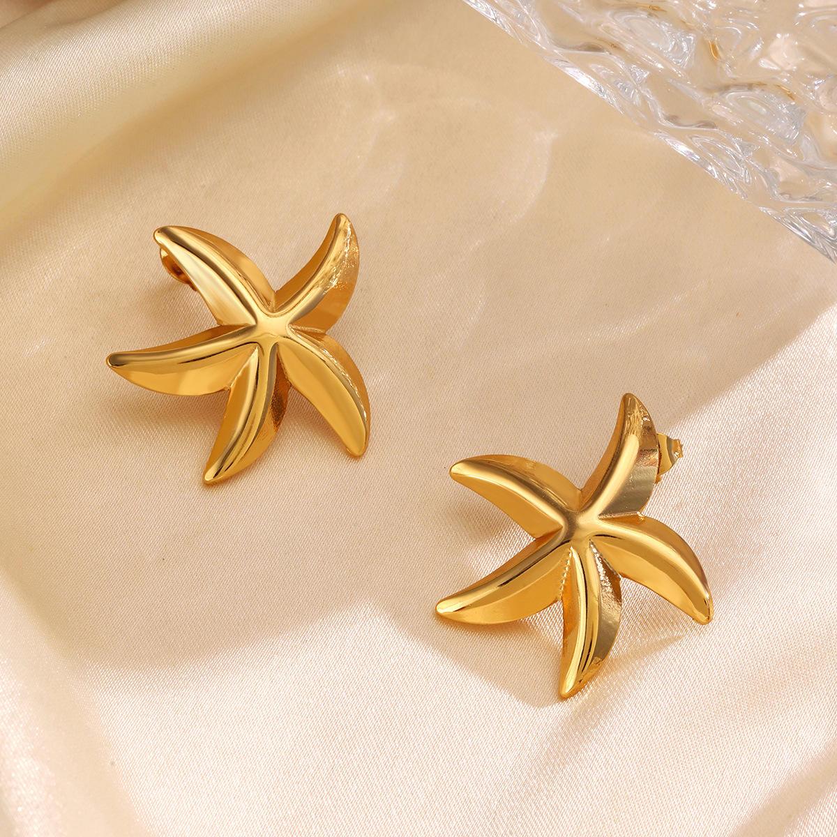 Dainty Starfish Stud Earrings