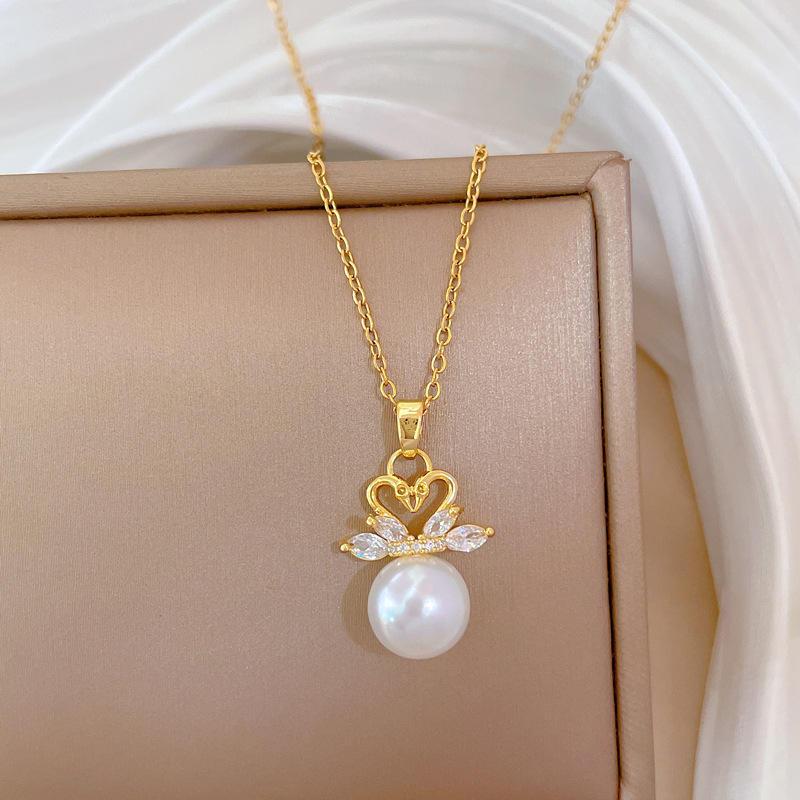 Dancing Swans Pearl Necklace 1 
