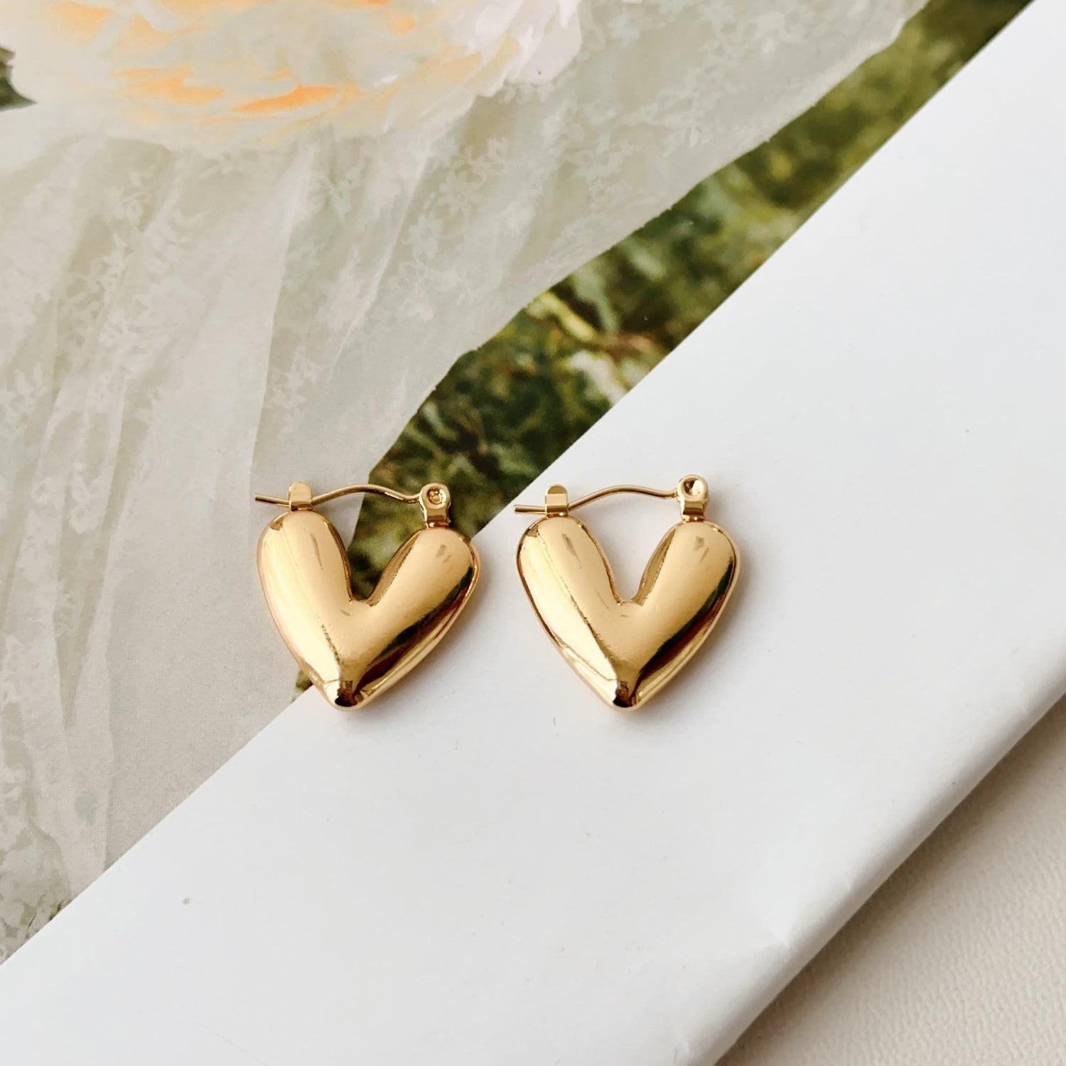 Exquisite Gold Heart Earrings