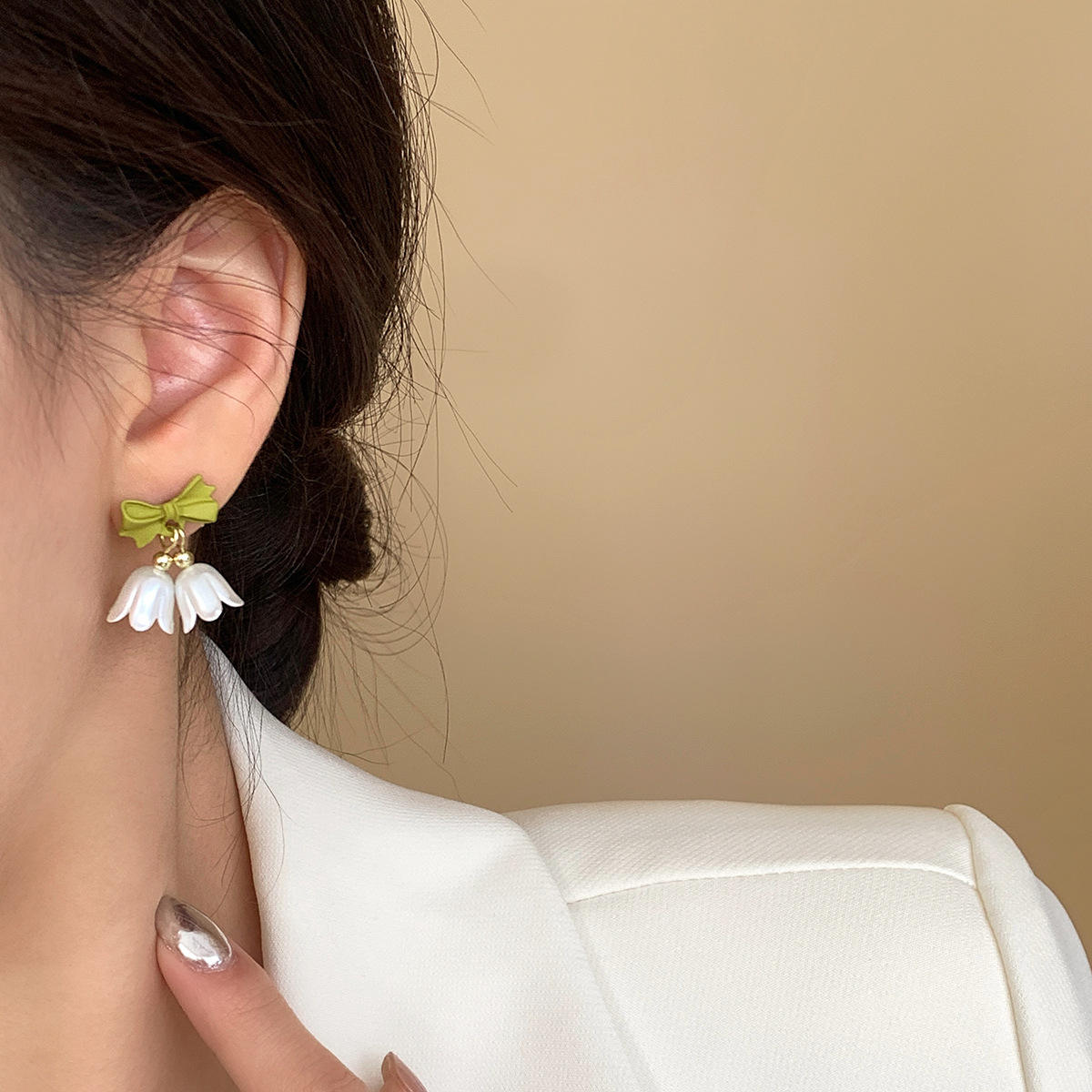 Flower-Drop-Bow-Earrings 3