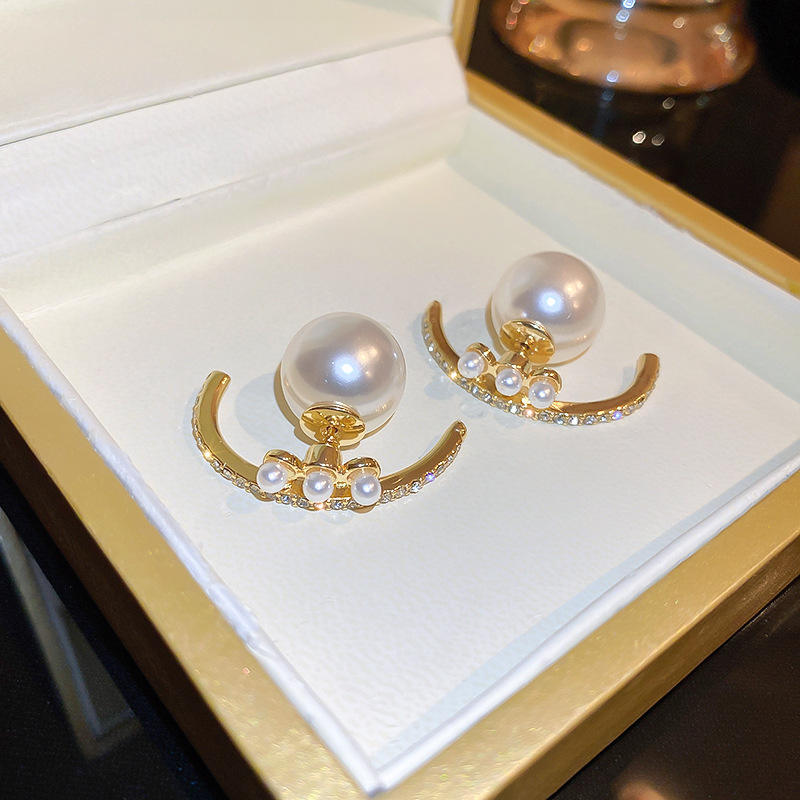 Glamorous-Crystal-Arch-Earrings 1