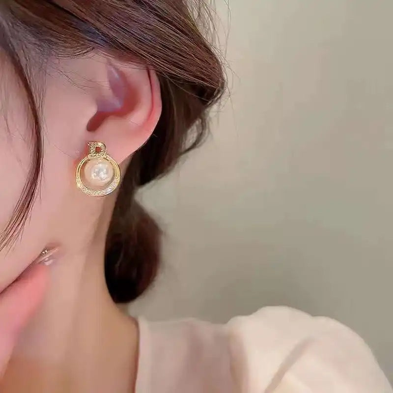 Golden-D-Circled-Pearl-Earrings 2