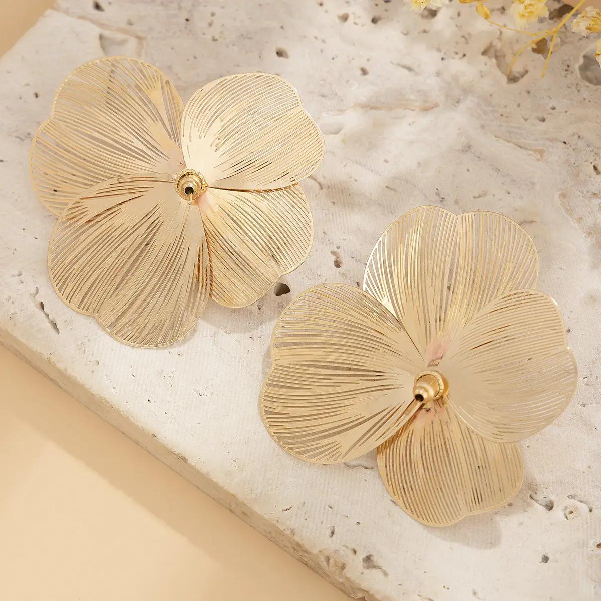 Golden Daisy Pearl Stud Earrings