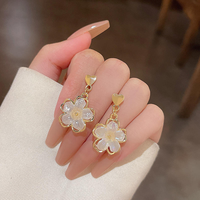 Golden-Heart-Flower-Drop-Earrings 1