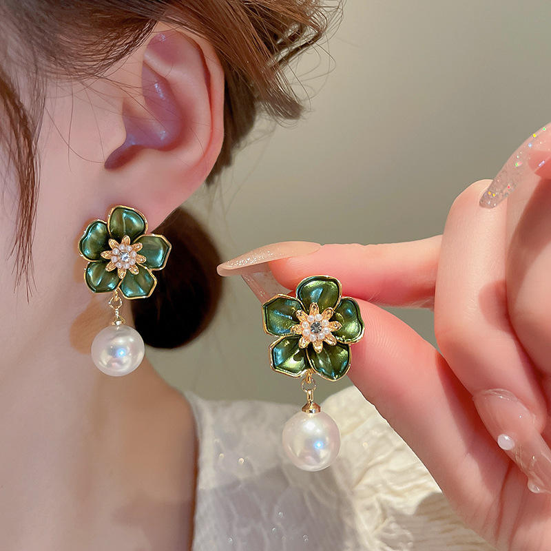 Green-Flower-Pearldrop-Earrings 2