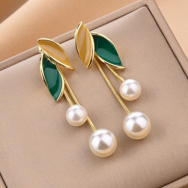 Green-Leaves-Pearl-Drop-Earrings 1