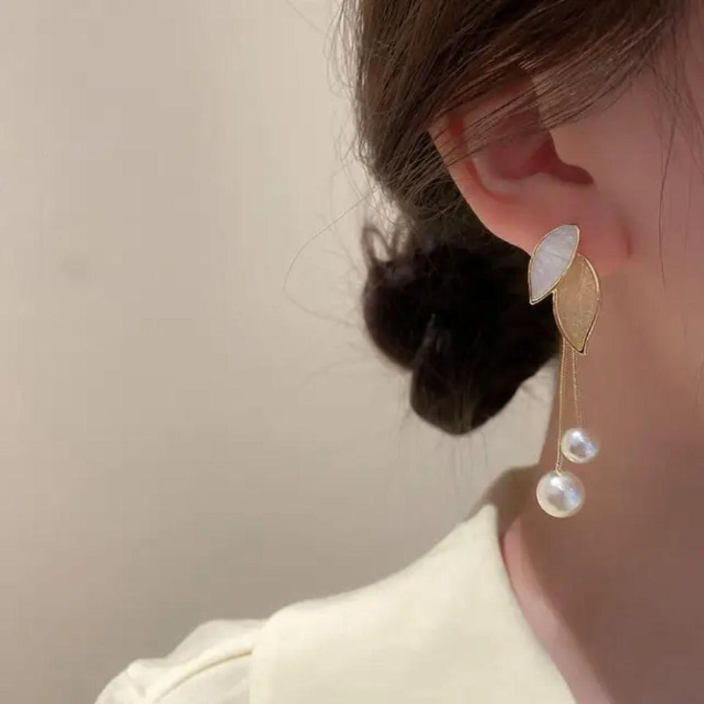 Leaves-Pearl-Drop-Earrings 2