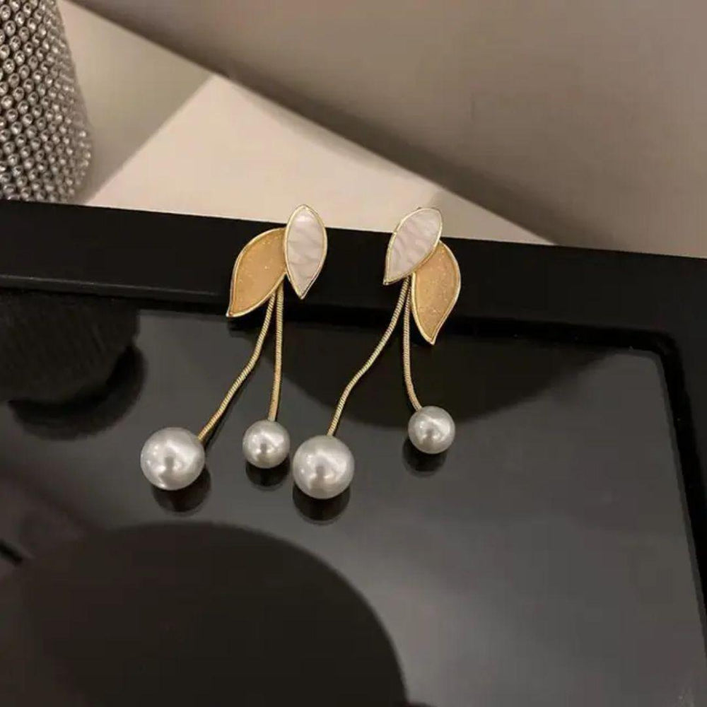 Leaves-Pearl-Drop-Earrings 3