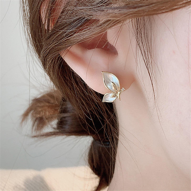 Little-Wings-Butterfly-Earrings 2