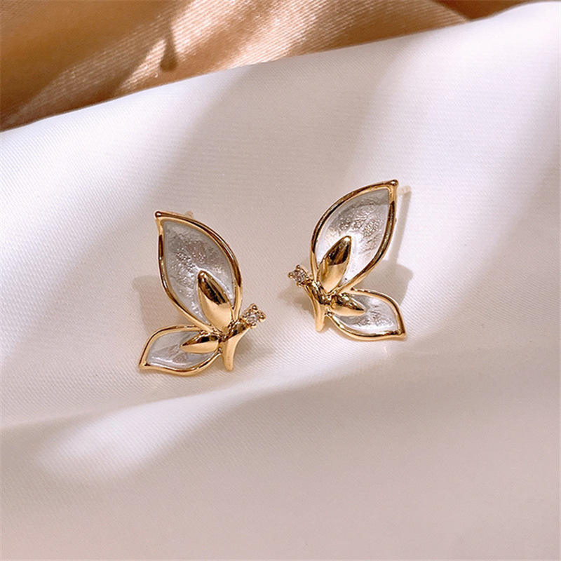 Little-Wings-Butterfly-Earrings 3