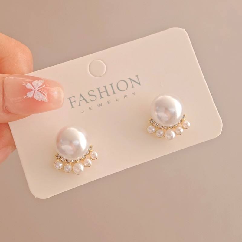 Minimalist-French-Pearl-Earrings 2