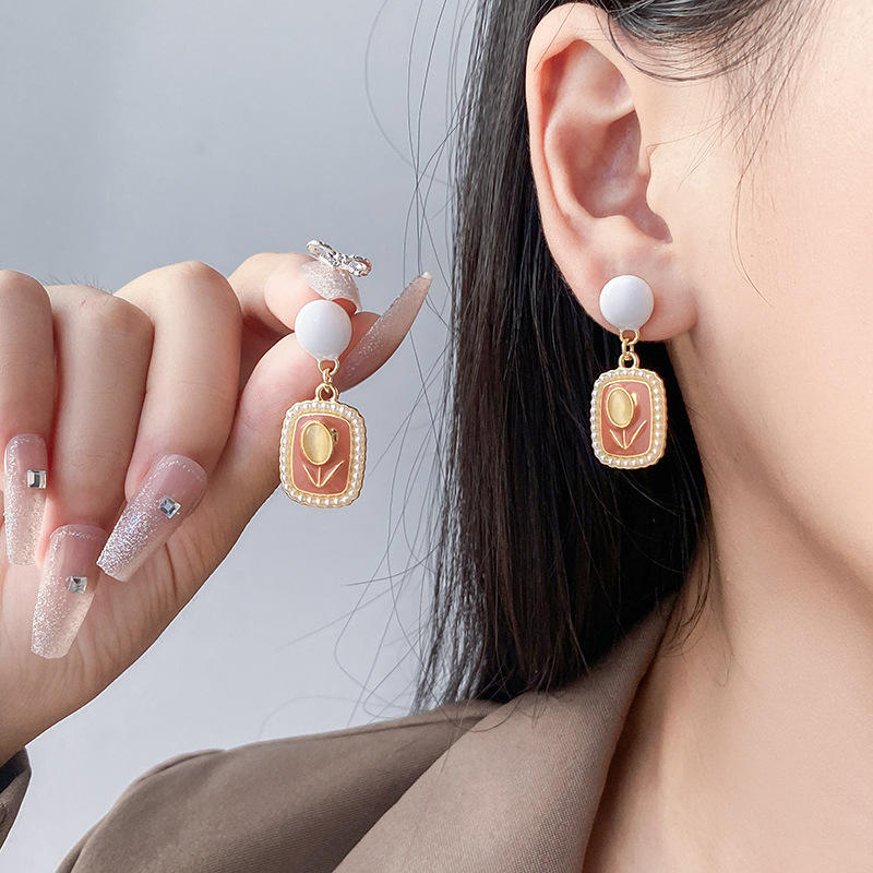 Opal-Tulip-Peach-Earrings 2