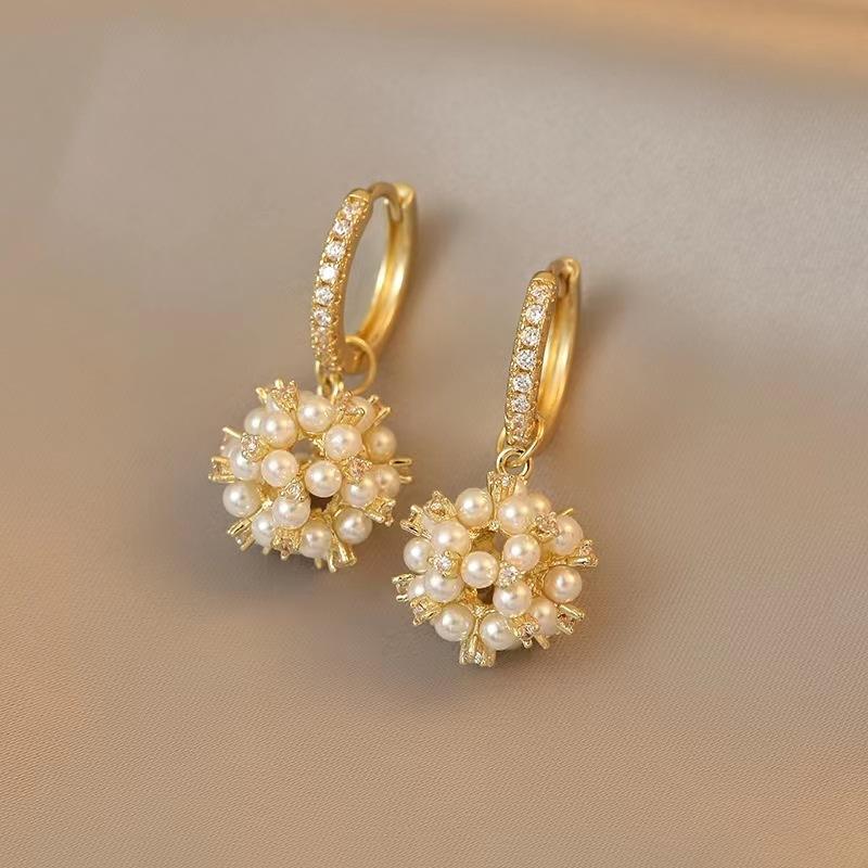 Pearl-Cluster-Pendant-Earrings 1