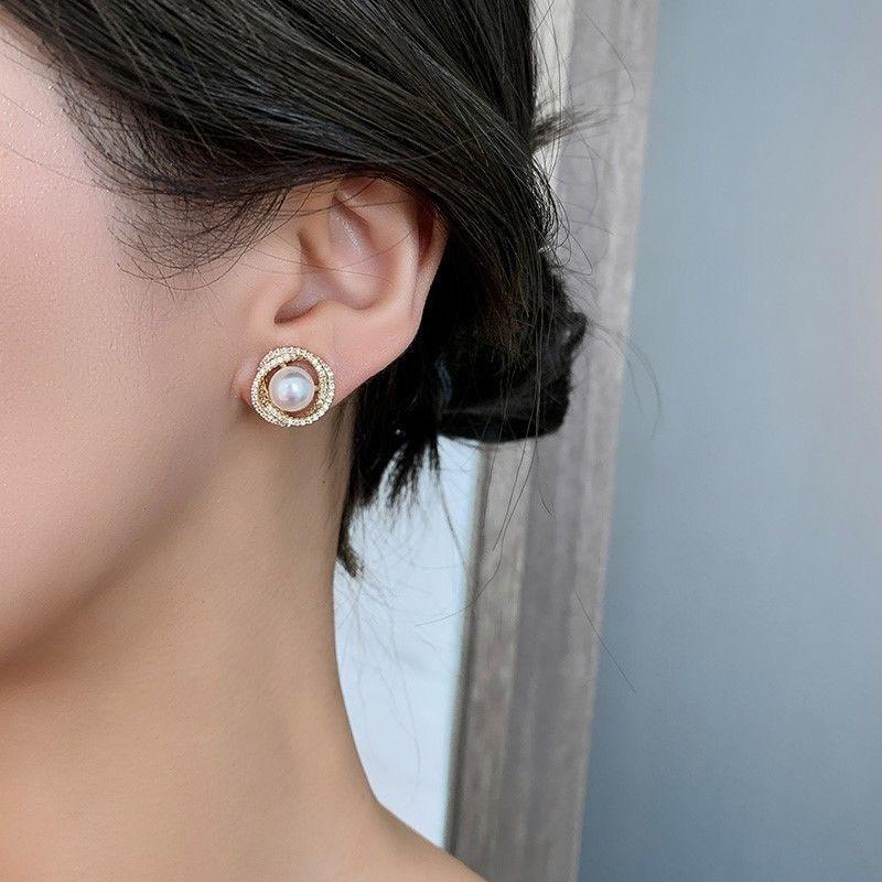 Pearl-Crystal-Stud-Earrings 2