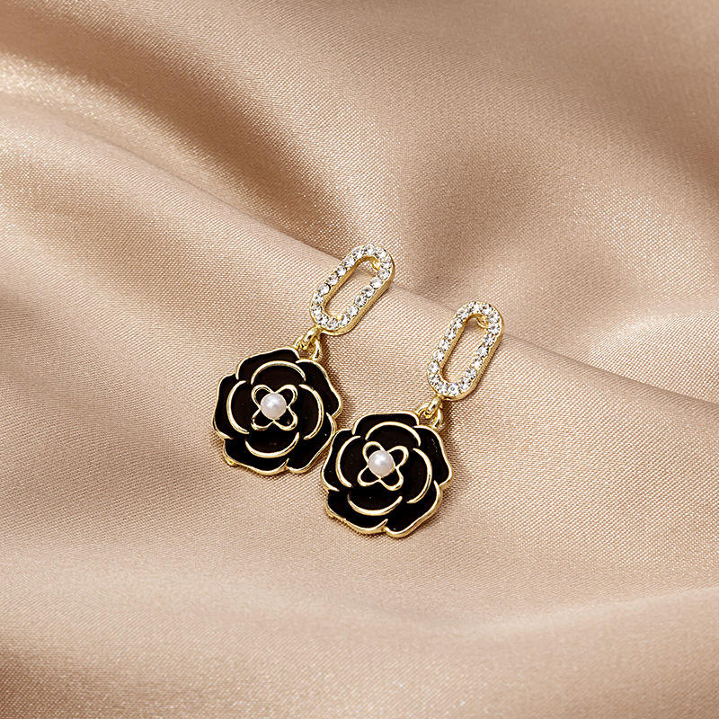 Sparkling-Black-Flower-Drop-Earrings 1