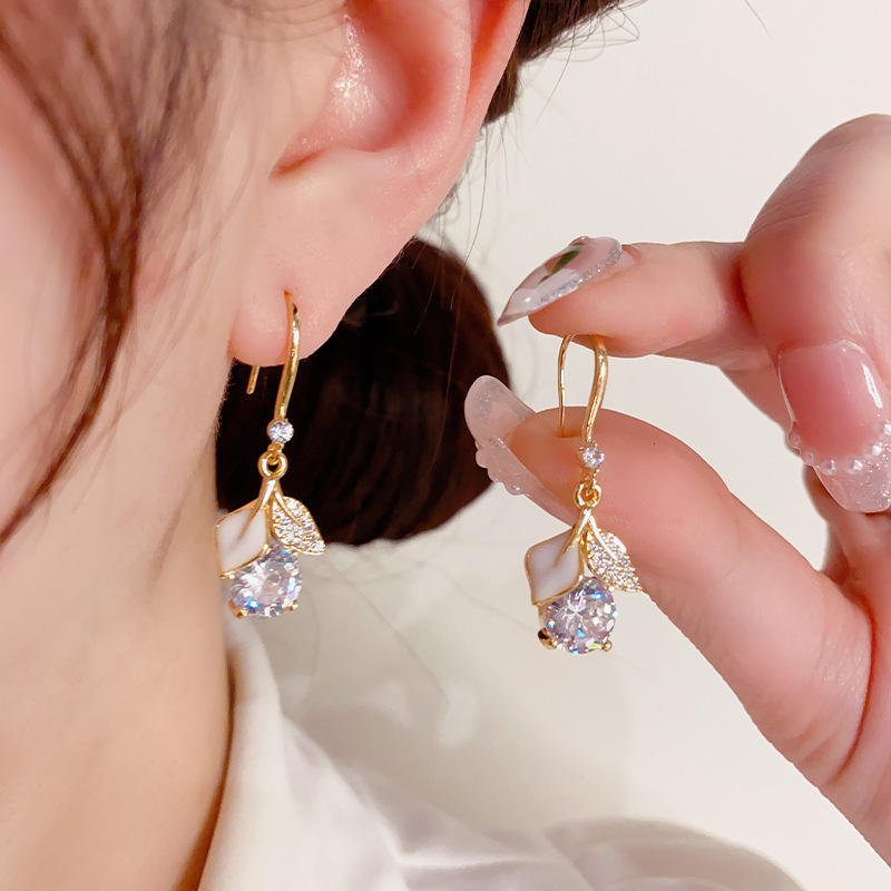 Stylish-Crystal-Leaves-Drop-Earrings 2