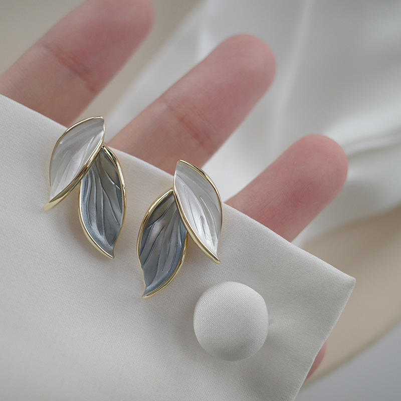 Summer-Blue-Leaves-Earrings 1