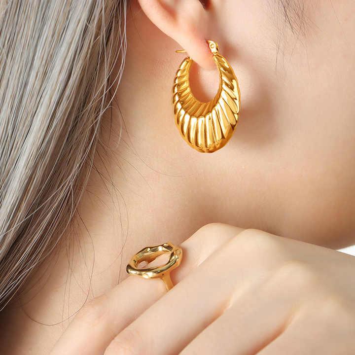 Timeless Twist Gold Hoop Earrings