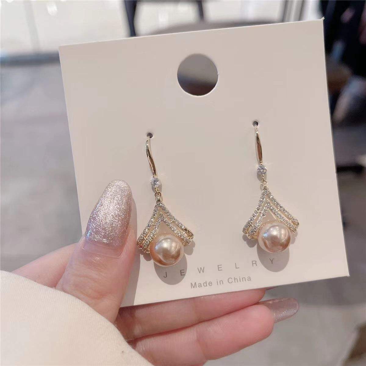 Trendy-Baroque-Pearl-Earrings 3