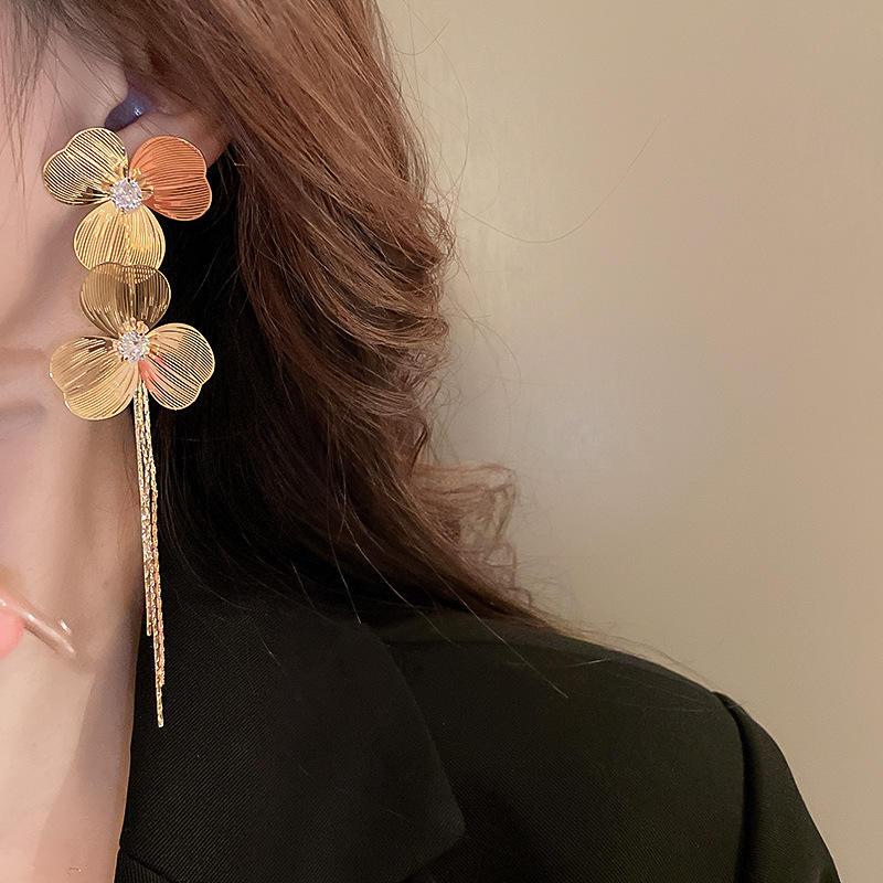 Twin Flower Gold Dangle Earrings